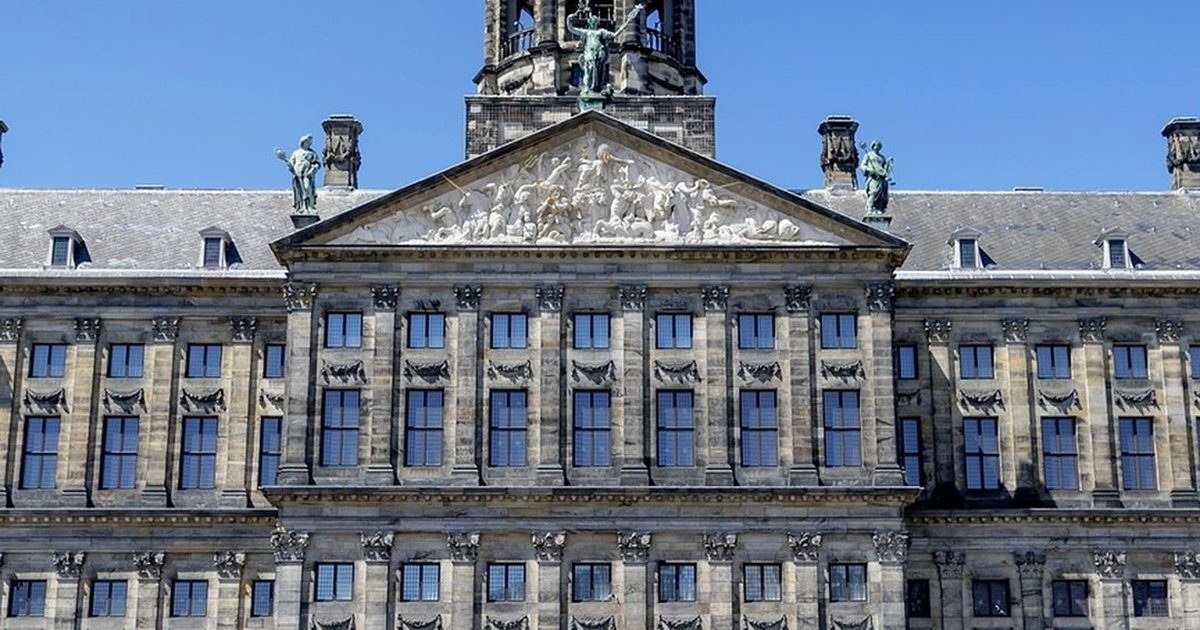 24 Hours at Koninklijk Dam: A Royal Amsterdam Experience