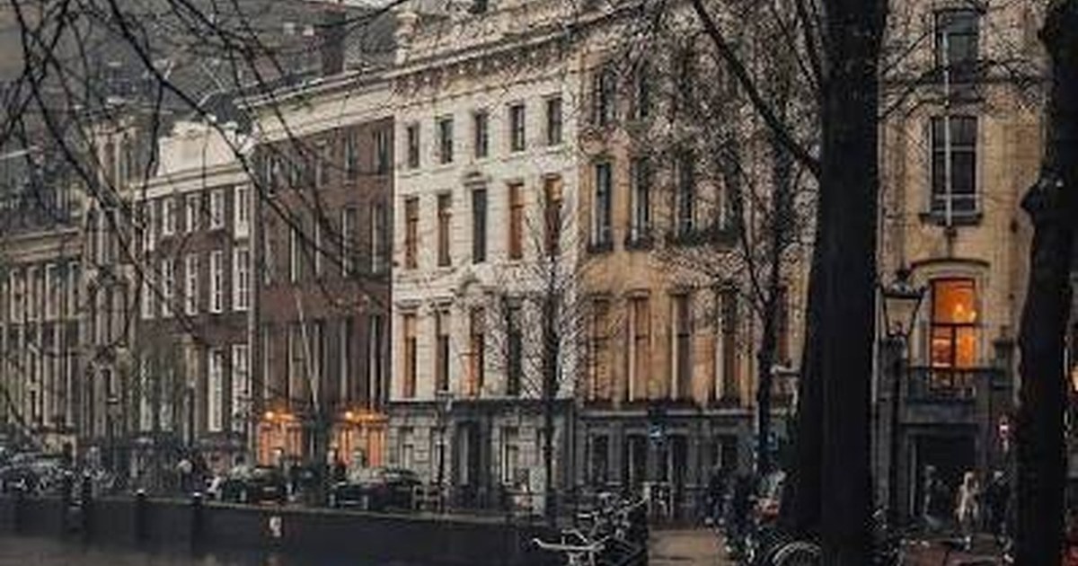 Mistake to Avoid: Giving Money to Street Beggars in Amsterdam