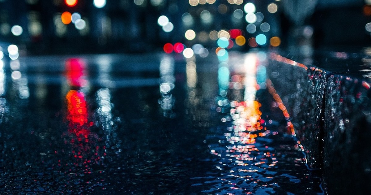 Why Taking Photos in Amsterdam’s Red Light District Is a Big Mistake