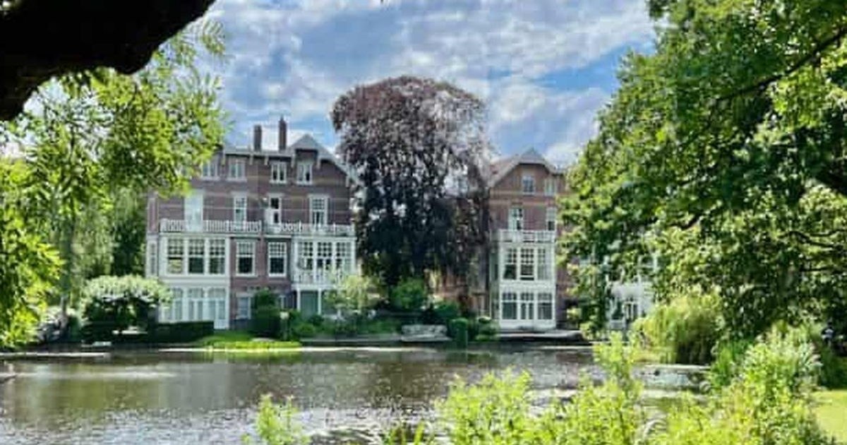 Vondelpark vs. Westerpark: Which Amsterdam Park Should You Visit?